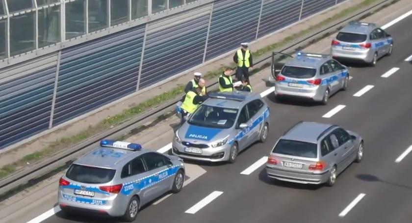 Trasa S8 - pościg za pijanym kierowcą Renault  [07.04.2019]