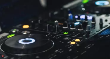 Miksery dla DJ-a - Serce i mózg każdego występu