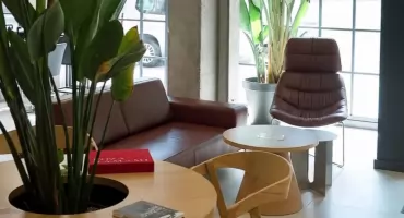 Dobry fryzjer blisko Targówka - gdzie pojechać na koloryzację i metamorfozę?
